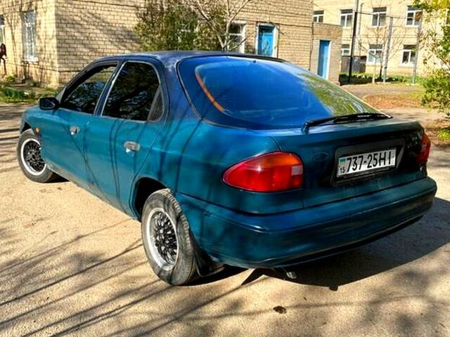Форд Мондео, объемом двигателя 2 л и пробегом 258 тыс. км за 1000 $, фото 4 на Automoto.ua