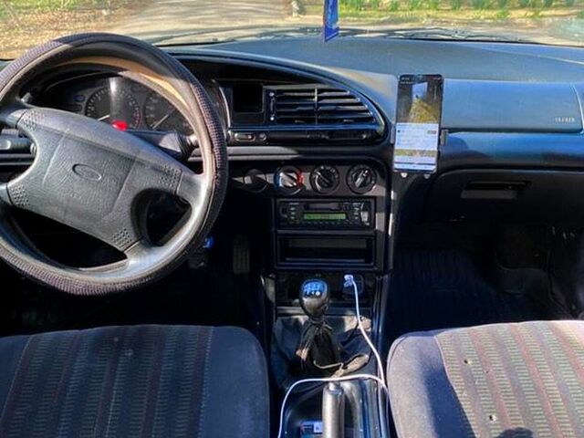 Форд Мондео, объемом двигателя 2 л и пробегом 258 тыс. км за 1000 $, фото 5 на Automoto.ua