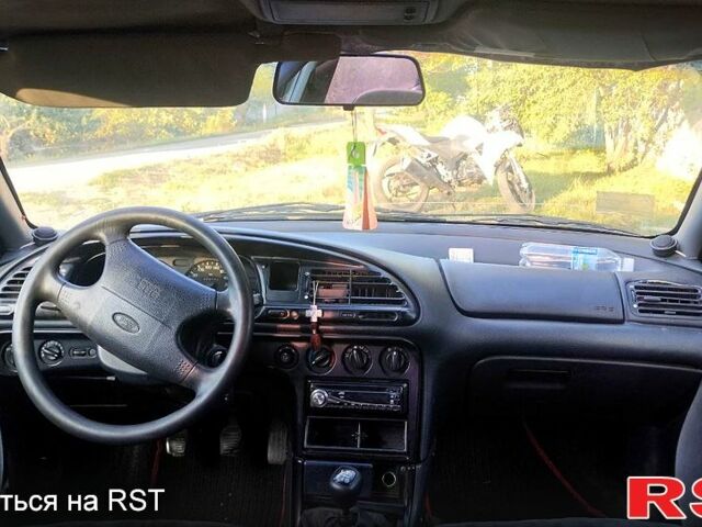 Форд Мондео, объемом двигателя 1.8 л и пробегом 295 тыс. км за 700 $, фото 1 на Automoto.ua