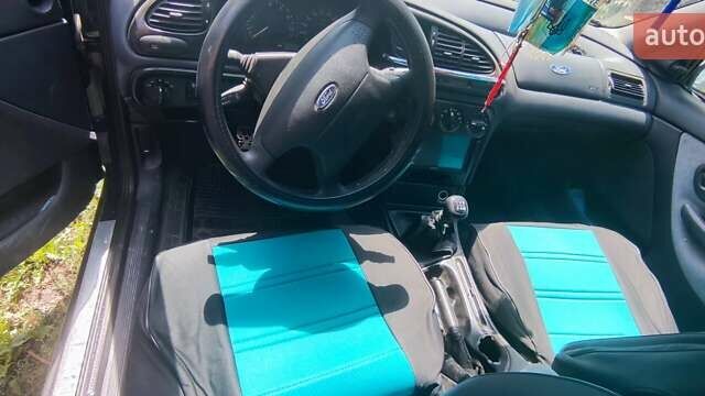 Форд Мондео, объемом двигателя 1.8 л и пробегом 285 тыс. км за 2660 $, фото 5 на Automoto.ua
