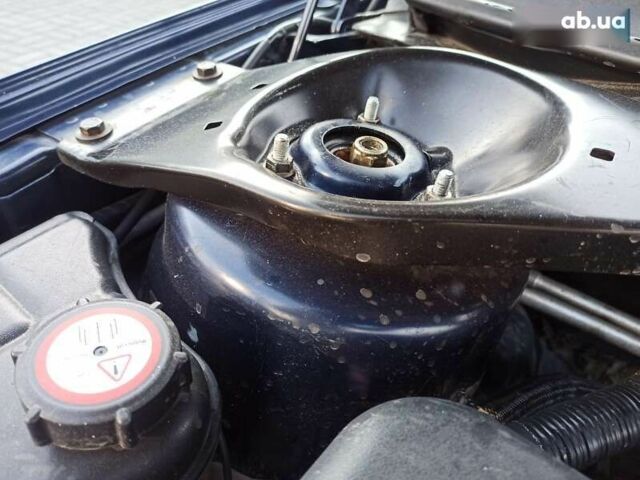 Форд Мондео, объемом двигателя 1.8 л и пробегом 231 тыс. км за 2200 $, фото 26 на Automoto.ua