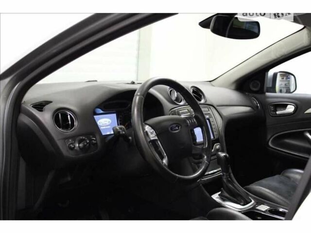 Форд Мондео, объемом двигателя 2 л и пробегом 299 тыс. км за 7800 $, фото 1 на Automoto.ua