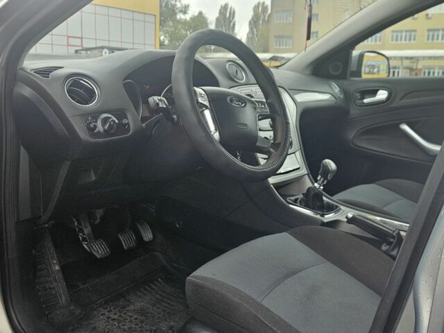 Форд Мондео, объемом двигателя 2 л и пробегом 425 тыс. км за 2757 $, фото 18 на Automoto.ua