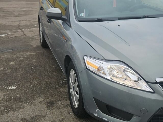 Форд Мондео, объемом двигателя 2 л и пробегом 425 тыс. км за 2757 $, фото 8 на Automoto.ua