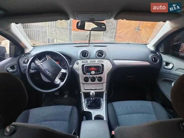 Форд Мондео, объемом двигателя 2 л и пробегом 186 тыс. км за 5700 $, фото 22 на Automoto.ua