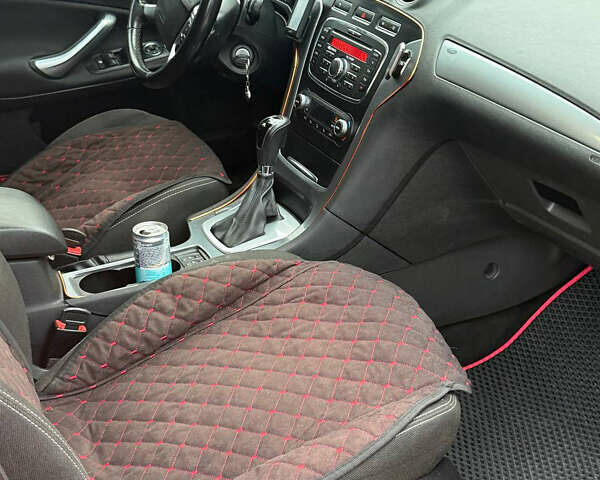 Форд Мондео, об'ємом двигуна 2 л та пробігом 220 тис. км за 6500 $, фото 6 на Automoto.ua