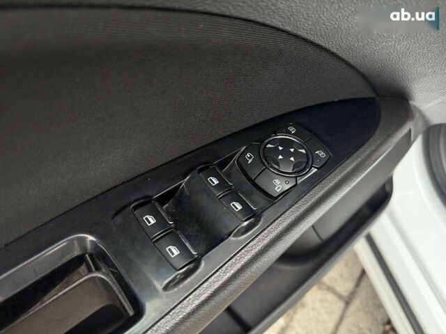 Форд Мондео, объемом двигателя 2 л и пробегом 184 тыс. км за 12500 $, фото 19 на Automoto.ua