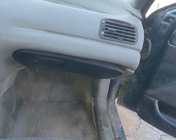 Форд Мондео, объемом двигателя 1.8 л и пробегом 400 тыс. км за 1000 $, фото 6 на Automoto.ua