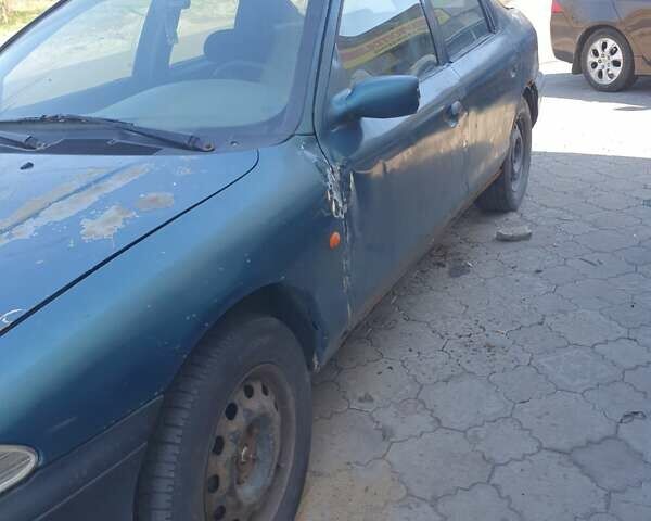 Форд Мондео, объемом двигателя 1.8 л и пробегом 400 тыс. км за 1000 $, фото 1 на Automoto.ua