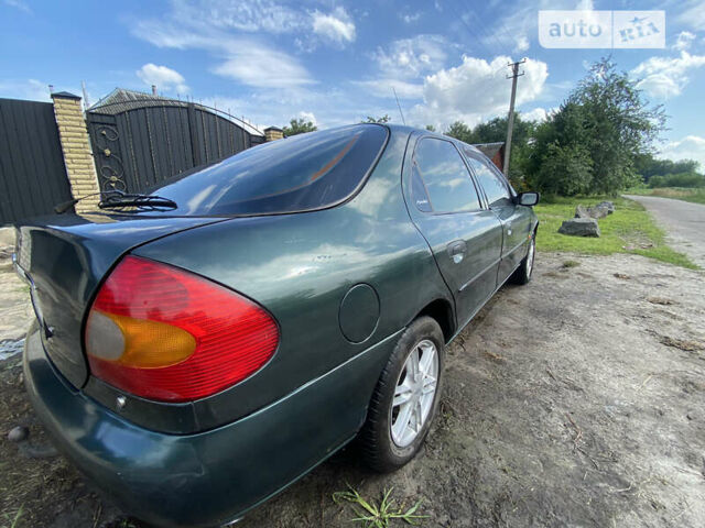 Форд Мондео, объемом двигателя 1.8 л и пробегом 274 тыс. км за 2700 $, фото 2 на Automoto.ua