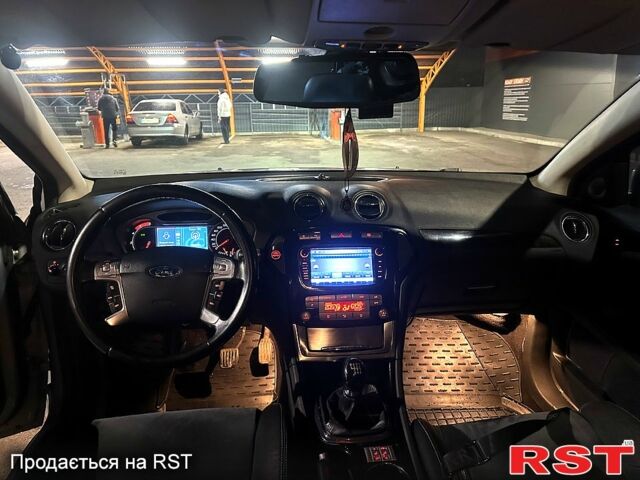 Форд Мондео, объемом двигателя 18 л и пробегом 300 тыс. км за 6500 $, фото 4 на Automoto.ua