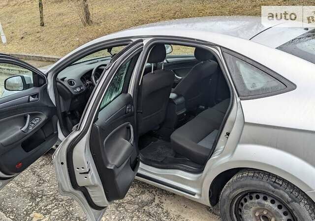 Форд Мондео, об'ємом двигуна 1.8 л та пробігом 300 тис. км за 6500 $, фото 5 на Automoto.ua