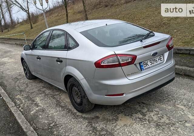 Форд Мондео, об'ємом двигуна 1.8 л та пробігом 300 тис. км за 6500 $, фото 1 на Automoto.ua