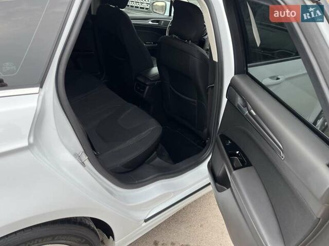 Форд Мондео, об'ємом двигуна 2 л та пробігом 181 тис. км за 18500 $, фото 12 на Automoto.ua