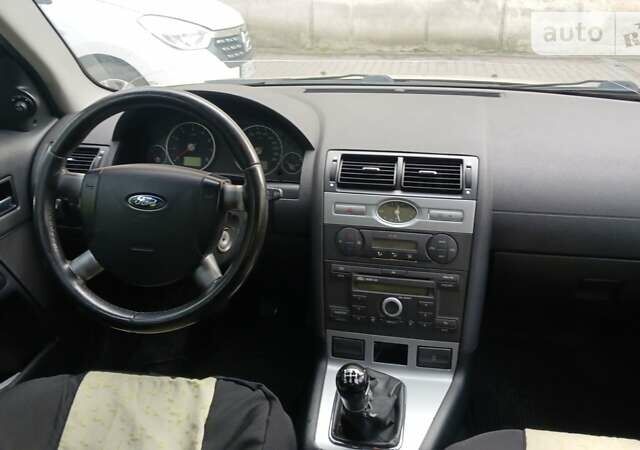 Желтый Форд Мондео, объемом двигателя 0 л и пробегом 249 тыс. км за 3200 $, фото 7 на Automoto.ua