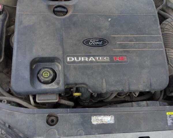 Желтый Форд Мондео, объемом двигателя 1.8 л и пробегом 126 тыс. км за 5250 $, фото 2 на Automoto.ua