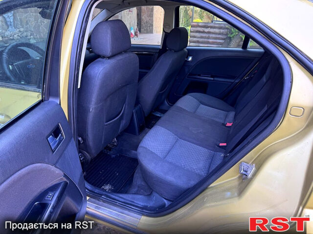 Жовтий Форд Мондео, об'ємом двигуна 1.8 л та пробігом 300 тис. км за 3000 $, фото 7 на Automoto.ua