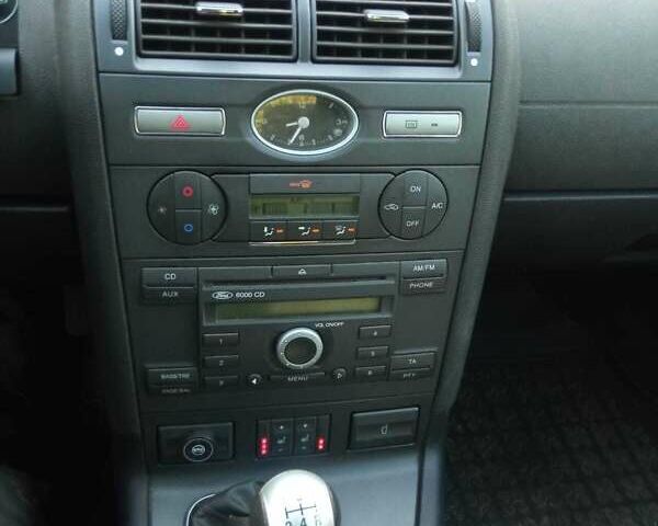 Желтый Форд Мондео, объемом двигателя 1.8 л и пробегом 126 тыс. км за 5250 $, фото 8 на Automoto.ua