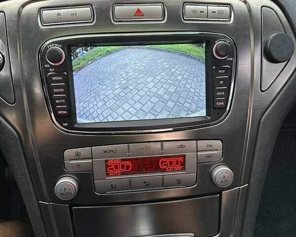 Желтый Форд Мондео, объемом двигателя 1.8 л и пробегом 239 тыс. км за 7300 $, фото 39 на Automoto.ua