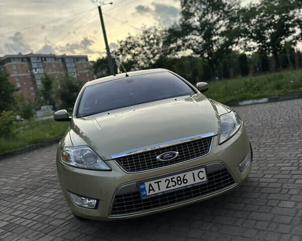 Желтый Форд Мондео, объемом двигателя 1.8 л и пробегом 239 тыс. км за 7300 $, фото 1 на Automoto.ua