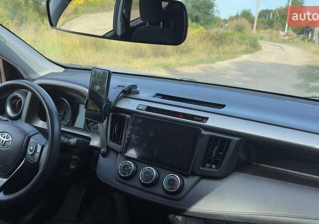 Желтый Форд Мондео, объемом двигателя 1.8 л и пробегом 300 тыс. км за 4500 $, фото 12 на Automoto.ua