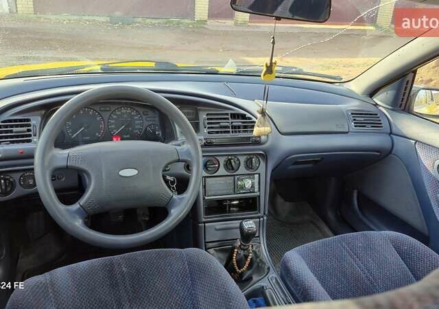 Жовтий Форд Мондео, об'ємом двигуна 2 л та пробігом 1 тис. км за 1700 $, фото 8 на Automoto.ua