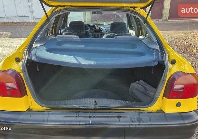 Жовтий Форд Мондео, об'ємом двигуна 2 л та пробігом 1 тис. км за 1700 $, фото 6 на Automoto.ua