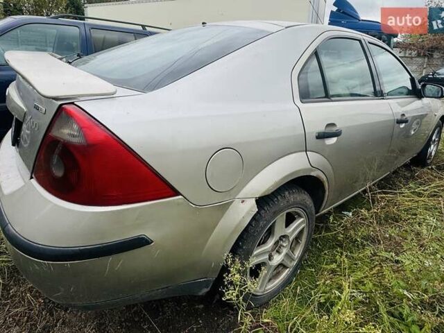 Желтый Форд Мондео, объемом двигателя 2 л и пробегом 390 тыс. км за 1999 $, фото 5 на Automoto.ua