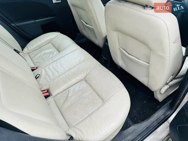 Желтый Форд Мондео, объемом двигателя 2 л и пробегом 390 тыс. км за 1999 $, фото 11 на Automoto.ua