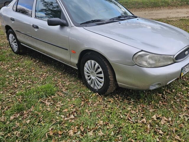 Форд Мондео 1997 в Мостисках на Automoto.ua Серый Форд Мондео, объемом двигателя 1.6 л и пробегом 316 тыс. км за 2600 $, фото 2 на Automoto.ua