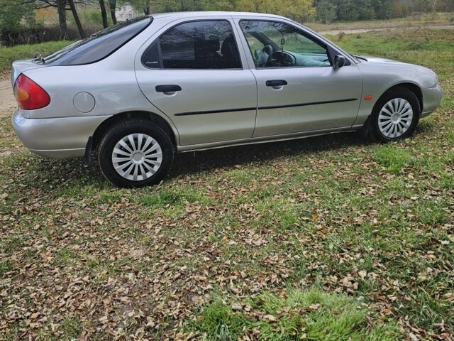 Форд Мондео 1997 в Мостисках на Automoto.ua Серый Форд Мондео, объемом двигателя 1.6 л и пробегом 316 тыс. км за 2600 $, фото 3 на Automoto.ua