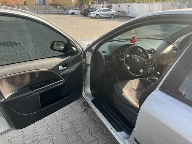 Серый Форд Мондео, объемом двигателя 0 л и пробегом 380 тыс. км за 2700 $, фото 1 на Automoto.ua