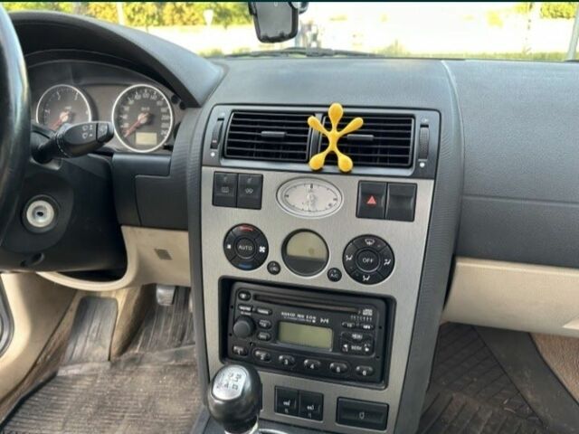 Серый Форд Мондео, объемом двигателя 2 л и пробегом 360 тыс. км за 4000 $, фото 4 на Automoto.ua