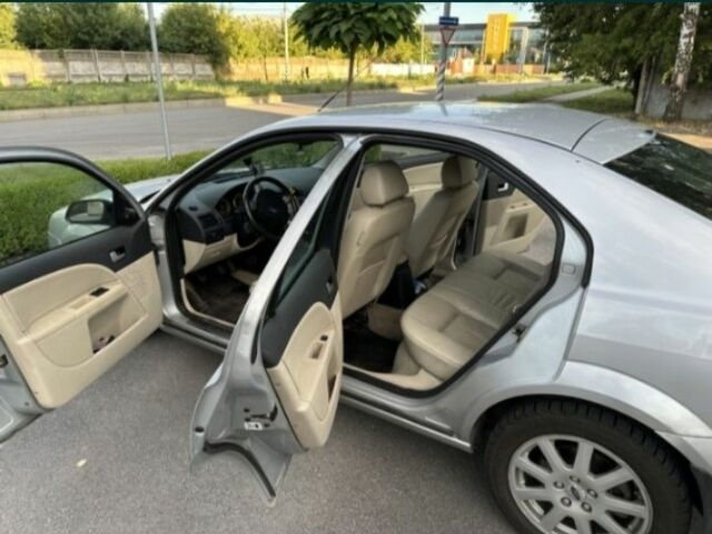 Серый Форд Мондео, объемом двигателя 2 л и пробегом 360 тыс. км за 4000 $, фото 9 на Automoto.ua