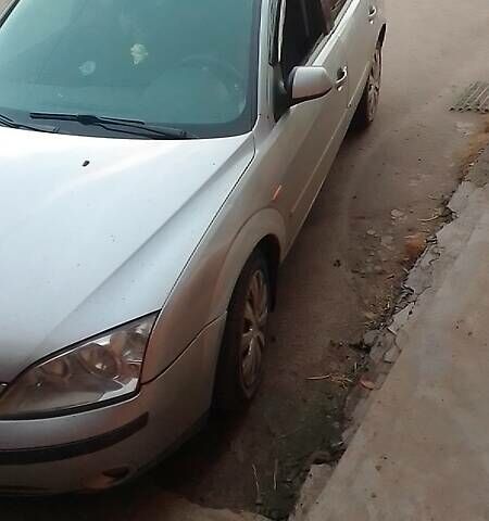 Серый Форд Мондео, объемом двигателя 1.8 л и пробегом 180 тыс. км за 3700 $, фото 6 на Automoto.ua