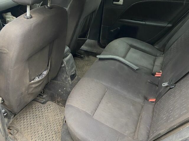 Серый Форд Мондео, объемом двигателя 2 л и пробегом 445 тыс. км за 600 $, фото 4 на Automoto.ua