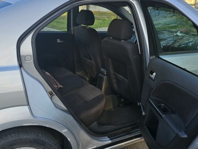 Серый Форд Мондео, объемом двигателя 2 л и пробегом 260 тыс. км за 3500 $, фото 3 на Automoto.ua