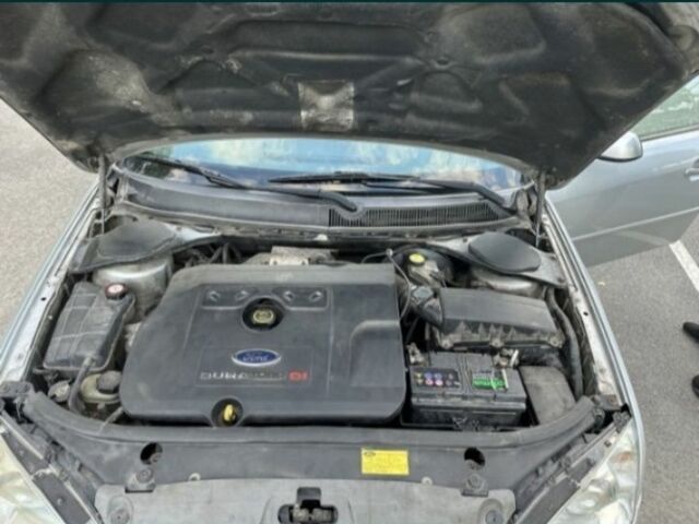 Серый Форд Мондео, объемом двигателя 2 л и пробегом 360 тыс. км за 4000 $, фото 7 на Automoto.ua