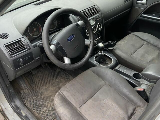 Серый Форд Мондео, объемом двигателя 2 л и пробегом 445 тыс. км за 600 $, фото 1 на Automoto.ua