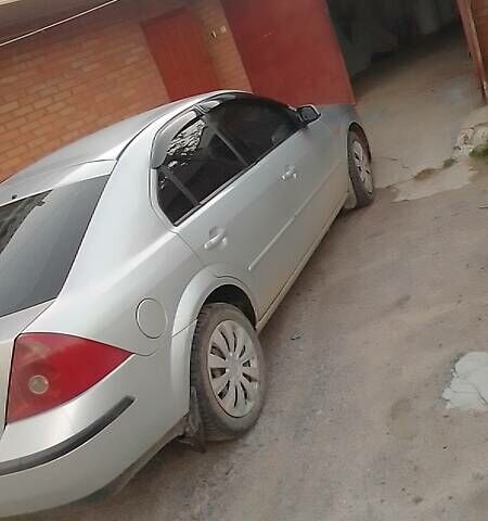 Серый Форд Мондео, объемом двигателя 1.8 л и пробегом 180 тыс. км за 3700 $, фото 1 на Automoto.ua