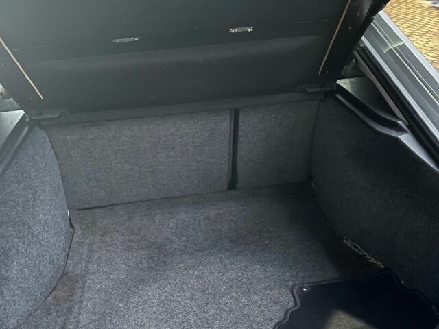 Серый Форд Мондео, объемом двигателя 1.8 л и пробегом 298 тыс. км за 4000 $, фото 12 на Automoto.ua