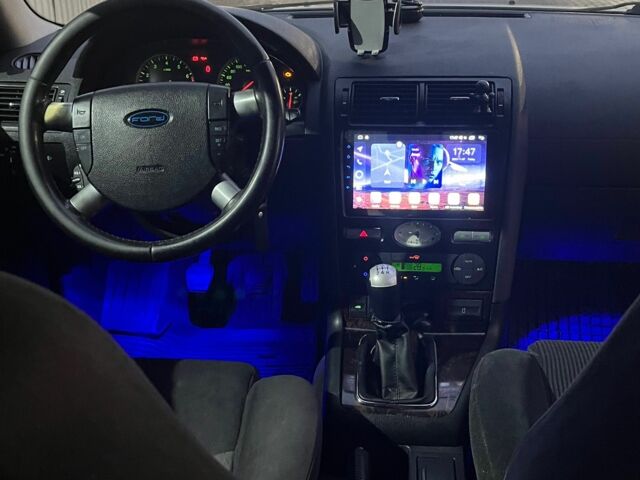 Серый Форд Мондео, объемом двигателя 1.8 л и пробегом 298 тыс. км за 4000 $, фото 10 на Automoto.ua