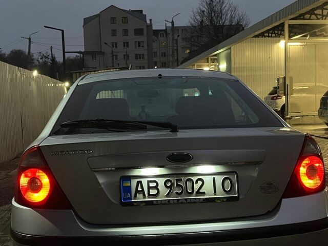 Серый Форд Мондео, объемом двигателя 1.8 л и пробегом 298 тыс. км за 4000 $, фото 7 на Automoto.ua