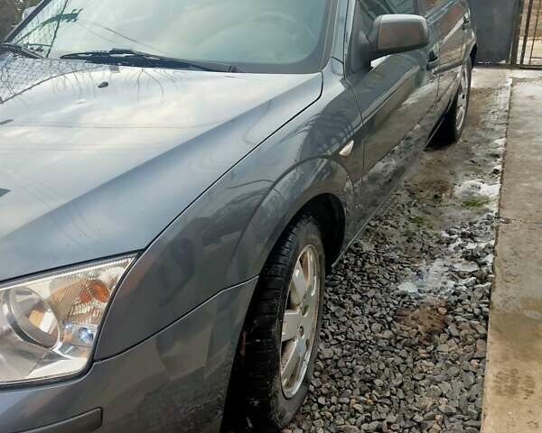 Серый Форд Мондео, объемом двигателя 2 л и пробегом 397 тыс. км за 4500 $, фото 6 на Automoto.ua