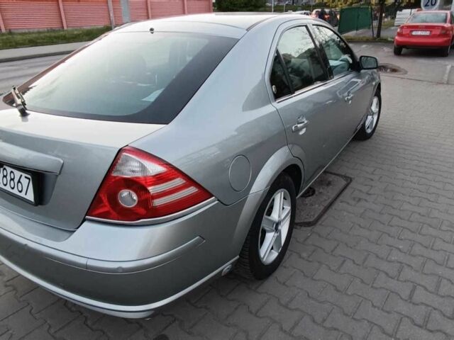 Серый Форд Мондео, объемом двигателя 2.5 л и пробегом 74 тыс. км за 4072 $, фото 2 на Automoto.ua