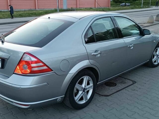 Серый Форд Мондео, объемом двигателя 2.5 л и пробегом 74 тыс. км за 4072 $, фото 3 на Automoto.ua