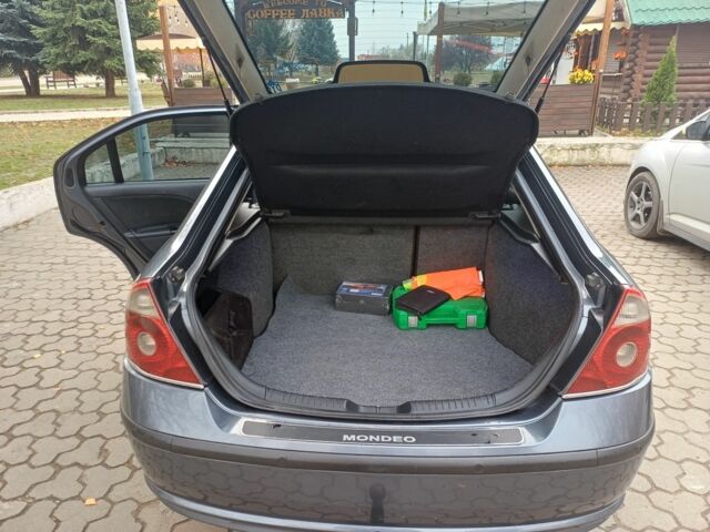 Сірий Форд Мондео, об'ємом двигуна 2.2 л та пробігом 271 тис. км за 3700 $, фото 15 на Automoto.ua