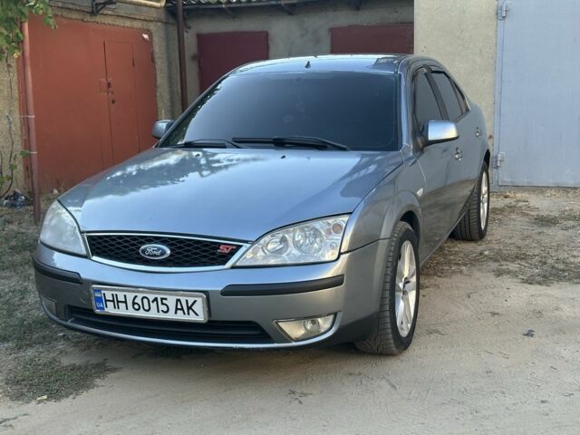 Сірий Форд Мондео, об'ємом двигуна 2 л та пробігом 348 тис. км за 6800 $, фото 3 на Automoto.ua