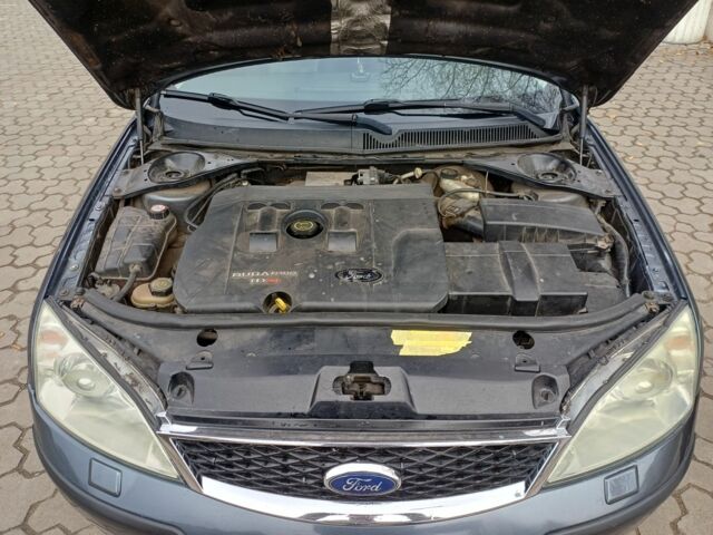 Сірий Форд Мондео, об'ємом двигуна 2.2 л та пробігом 271 тис. км за 3700 $, фото 16 на Automoto.ua