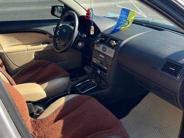 Серый Форд Мондео, объемом двигателя 2 л и пробегом 360 тыс. км за 4500 $, фото 7 на Automoto.ua